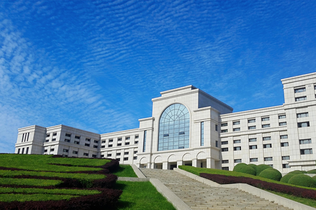 大连大学.jpg